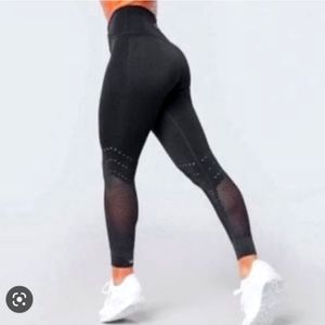 Shefit seamless leggings size luxe NWT